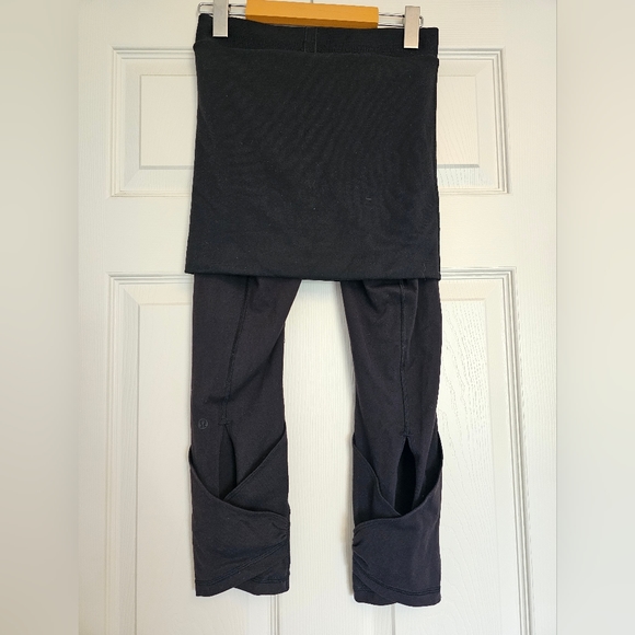 Lululemon pant with skirt overlay - Picture 2 of 8